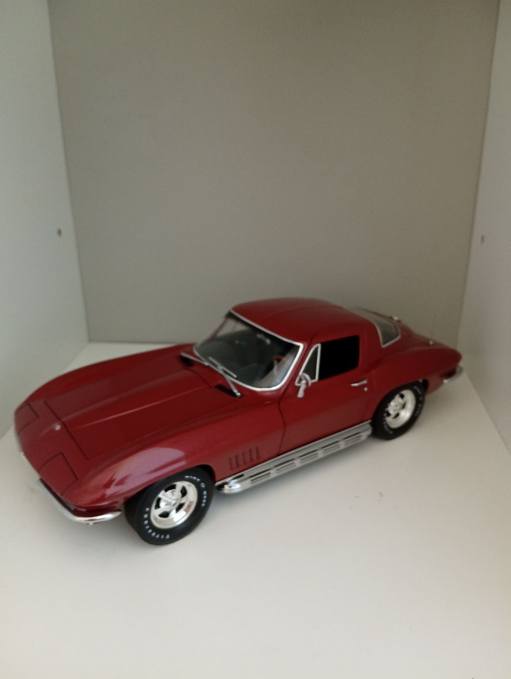 Chevrolet Modellini d'auto: a vendre Corvette 1/18 occasion – Usato da Cernier venduto da Mickey883945 3