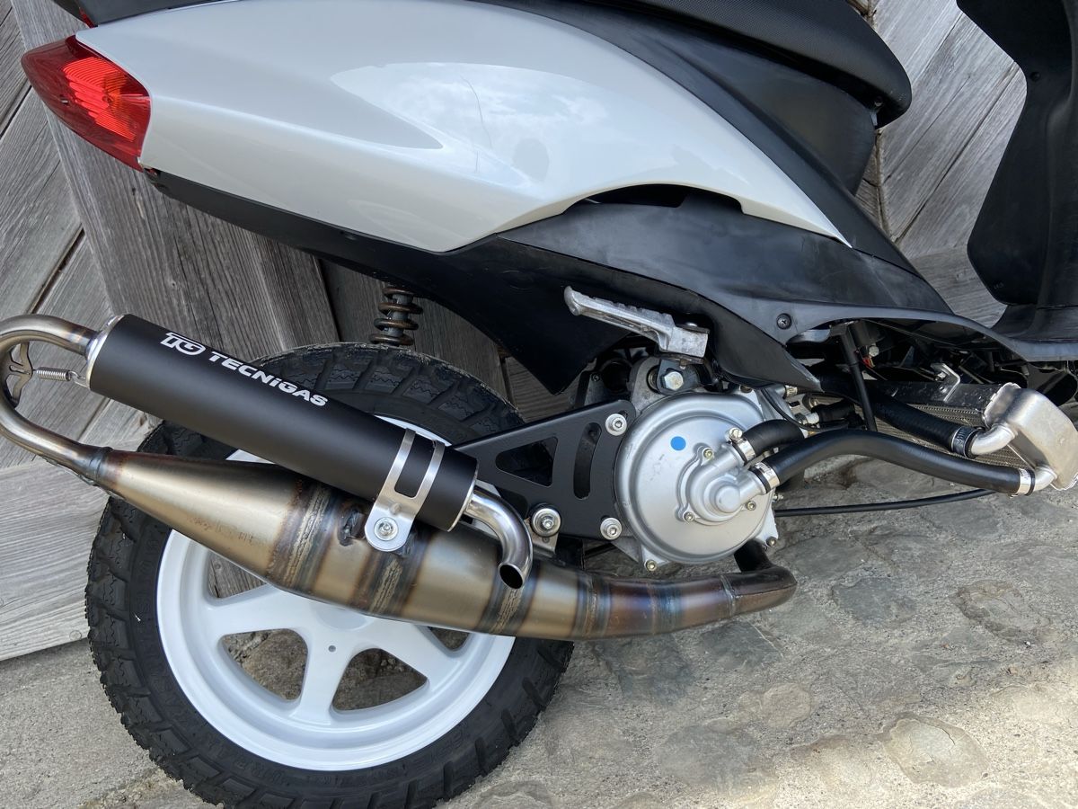 Yamaha Scooter: Yamaha Jog RR  – Usato da Seedorf BE venduto da momo7205 2