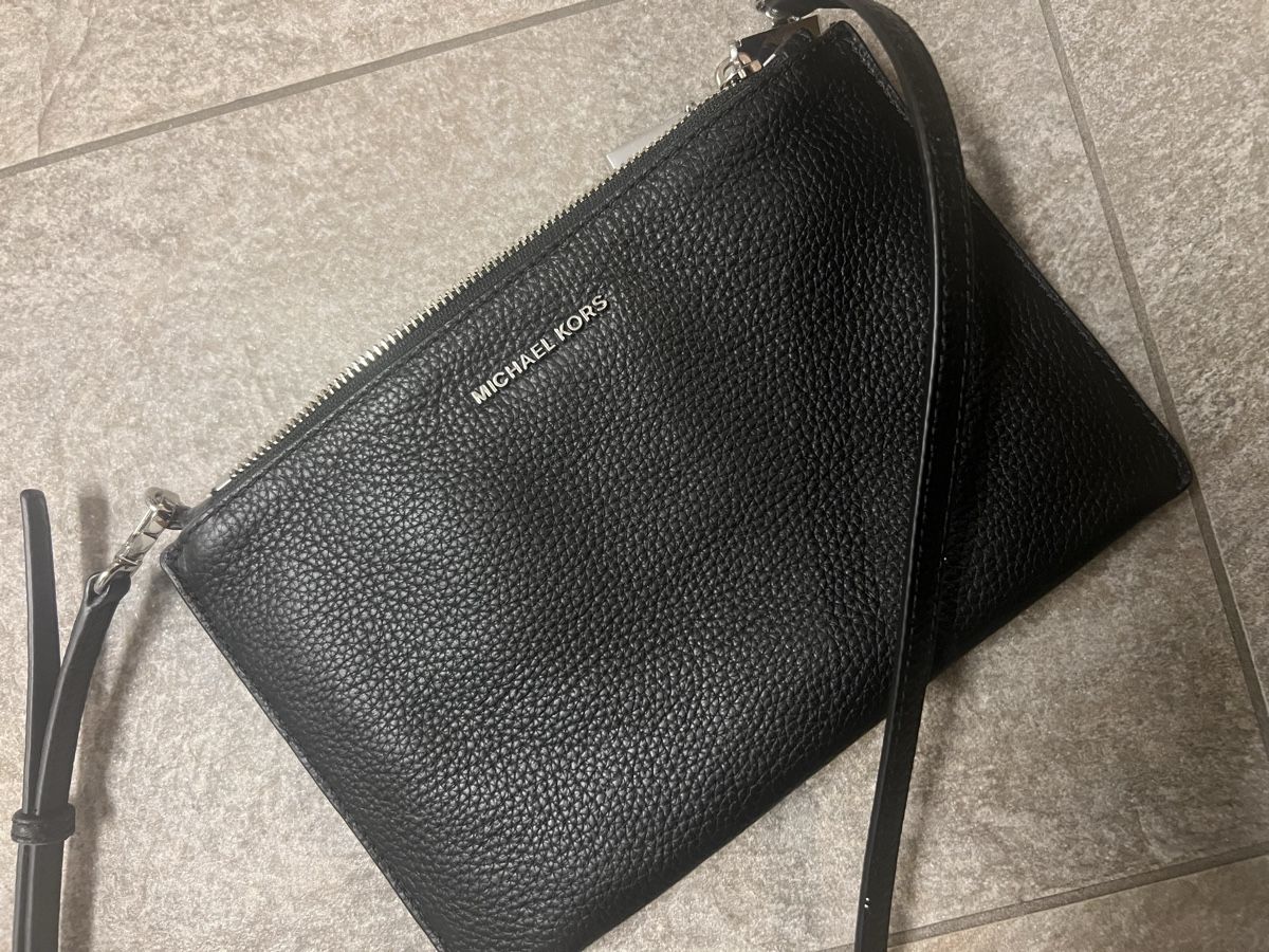 Michael Kors Taschen für Damen: Michael Kors Umhängetasche – Neu (gemäss Beschreibung) aus Bülach von clamero