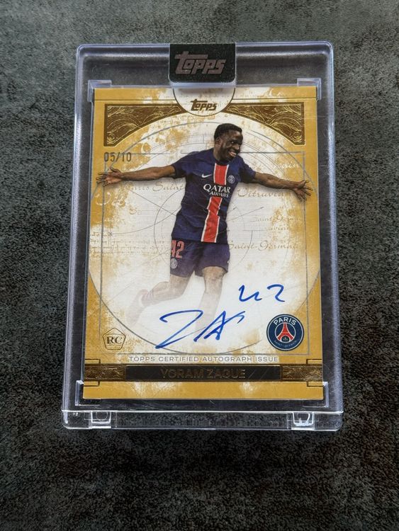 Carte Willian Pacho 1/1 Auto On Card - Topps PSG Vitruve - Insert Signée !