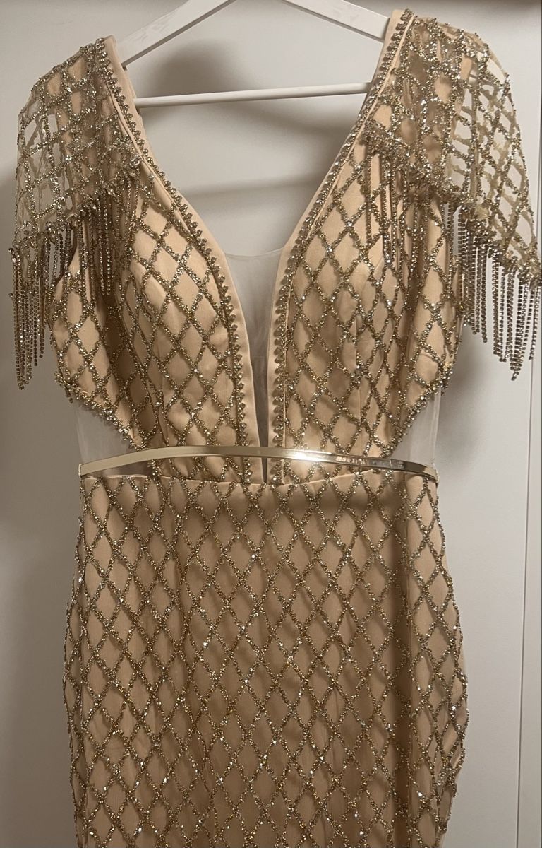 Kleider: Elegantes Abendkleid in Gold – Gebraucht aus Spreitenbach von model05 1