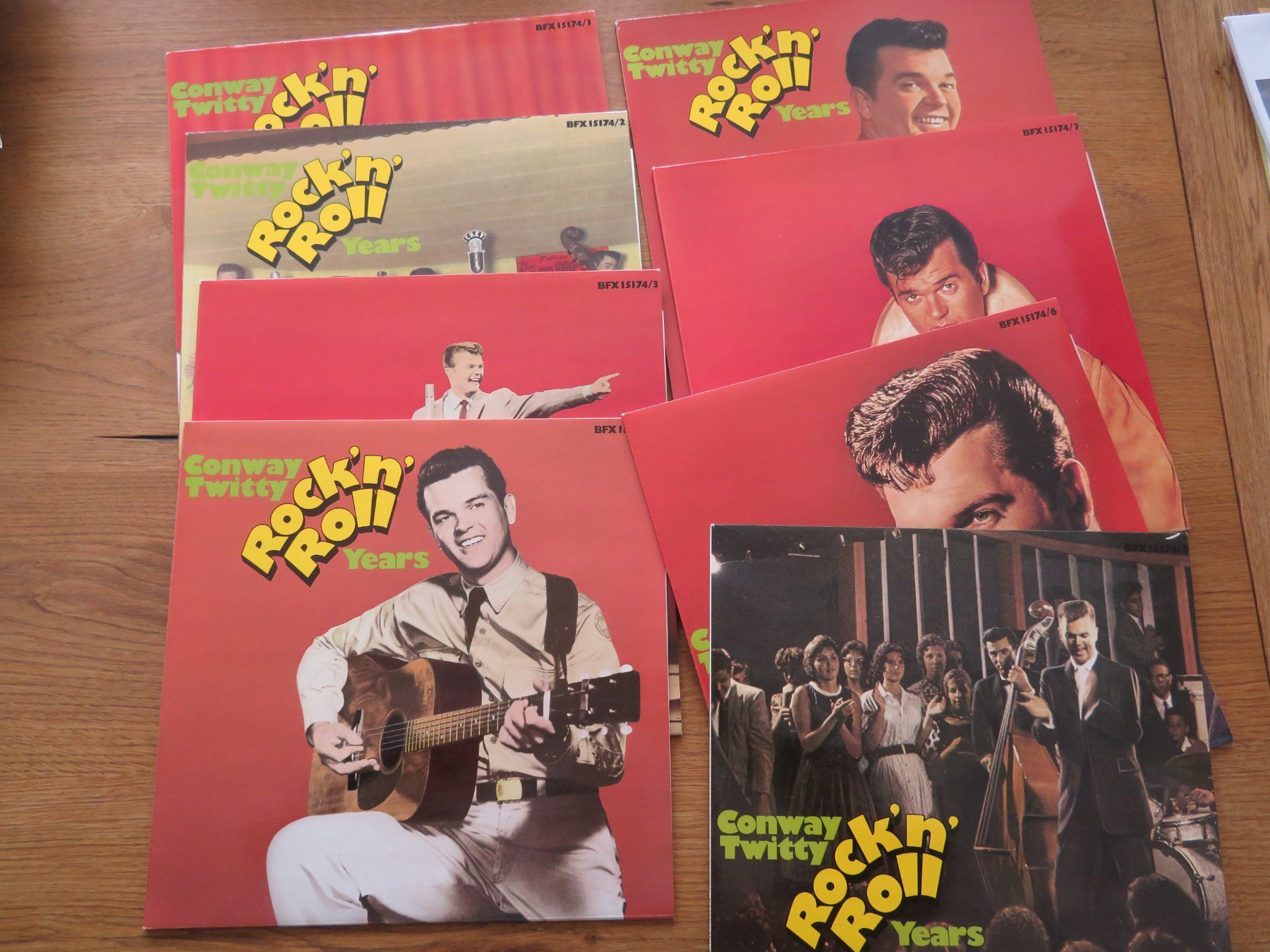 Dischi in vinile: CONWAY TWITTY LP BOX U BUCH 8LP – Nuovo (secondo la descrizione) da Zürich venduto da max_cp5f 2