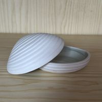Boîte massive coquillage en céramique 