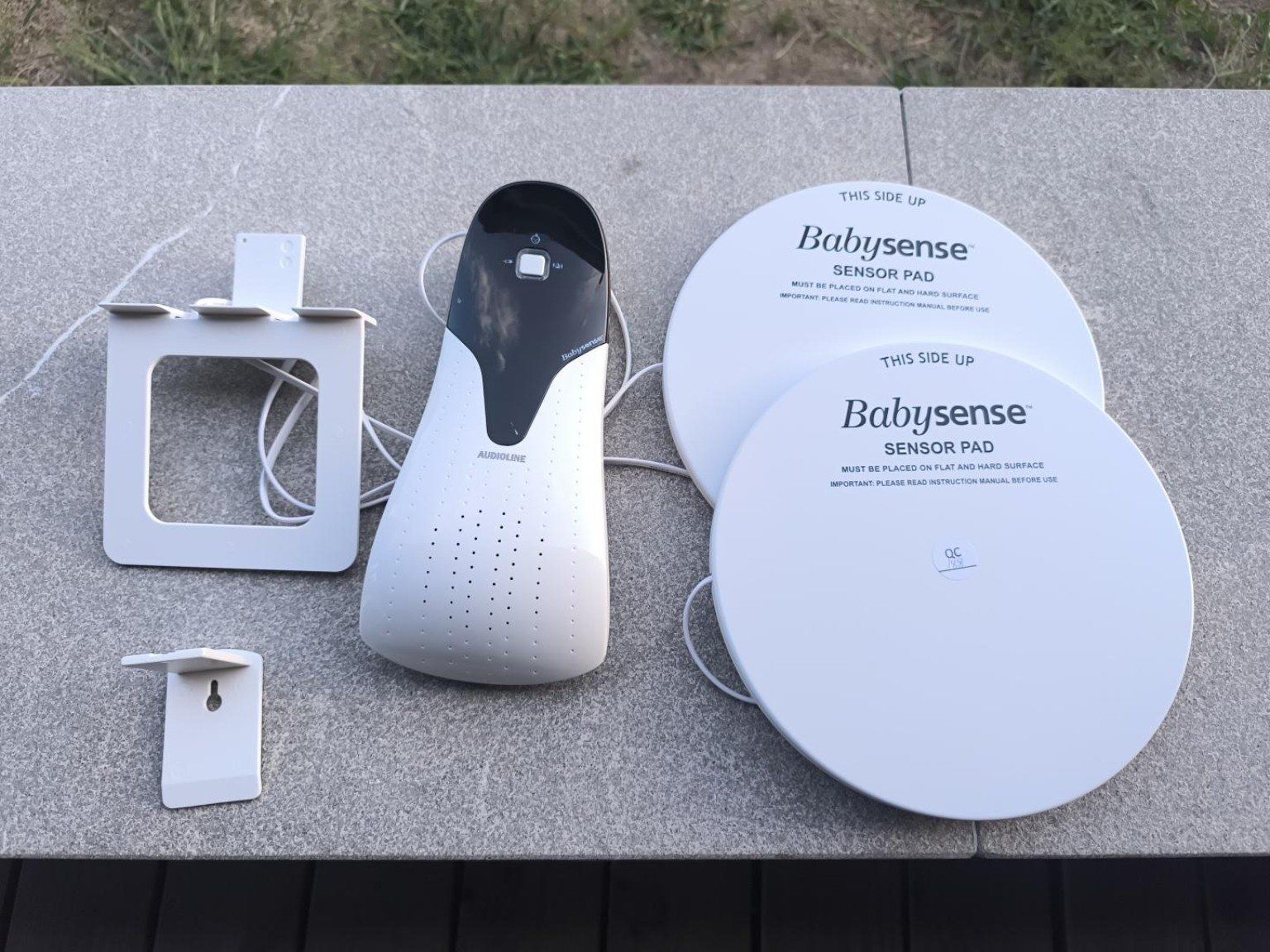 Babyphone: Audioline Babysense 5 Atemmonitor mit 2 Sensorplatten – Usato da St.Erhard venduto da felderline