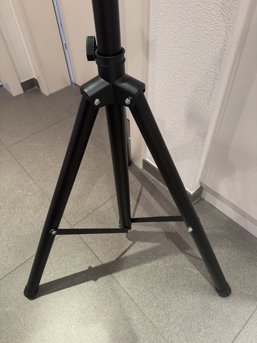 Sonstige Dekorationen & Accessoires: Dartboard Ständer – Gebraucht aus Emmetten von cat_7fvq 2