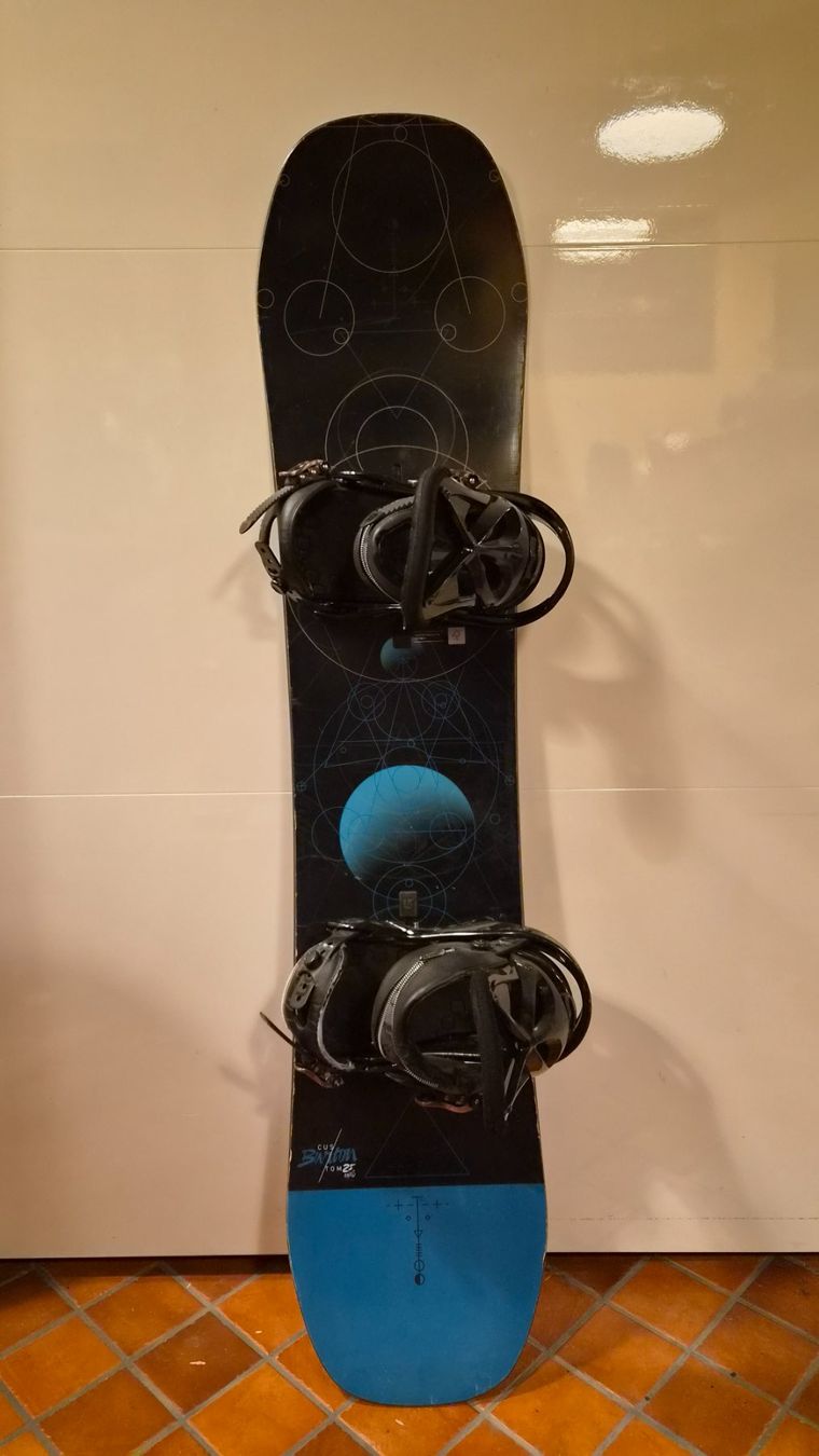 Burton Boards: Snowboard Burton Custom 125cm inkl. Bindung – Gebraucht aus Oberrieden von Raja011
