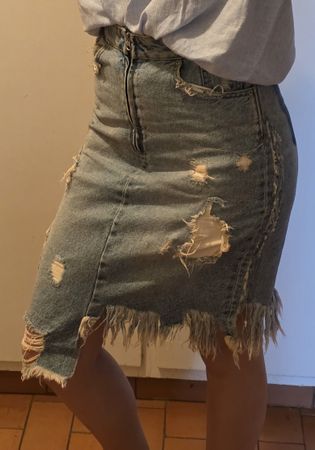 Zara Jeansrock, destroyed Look, Grösse 36