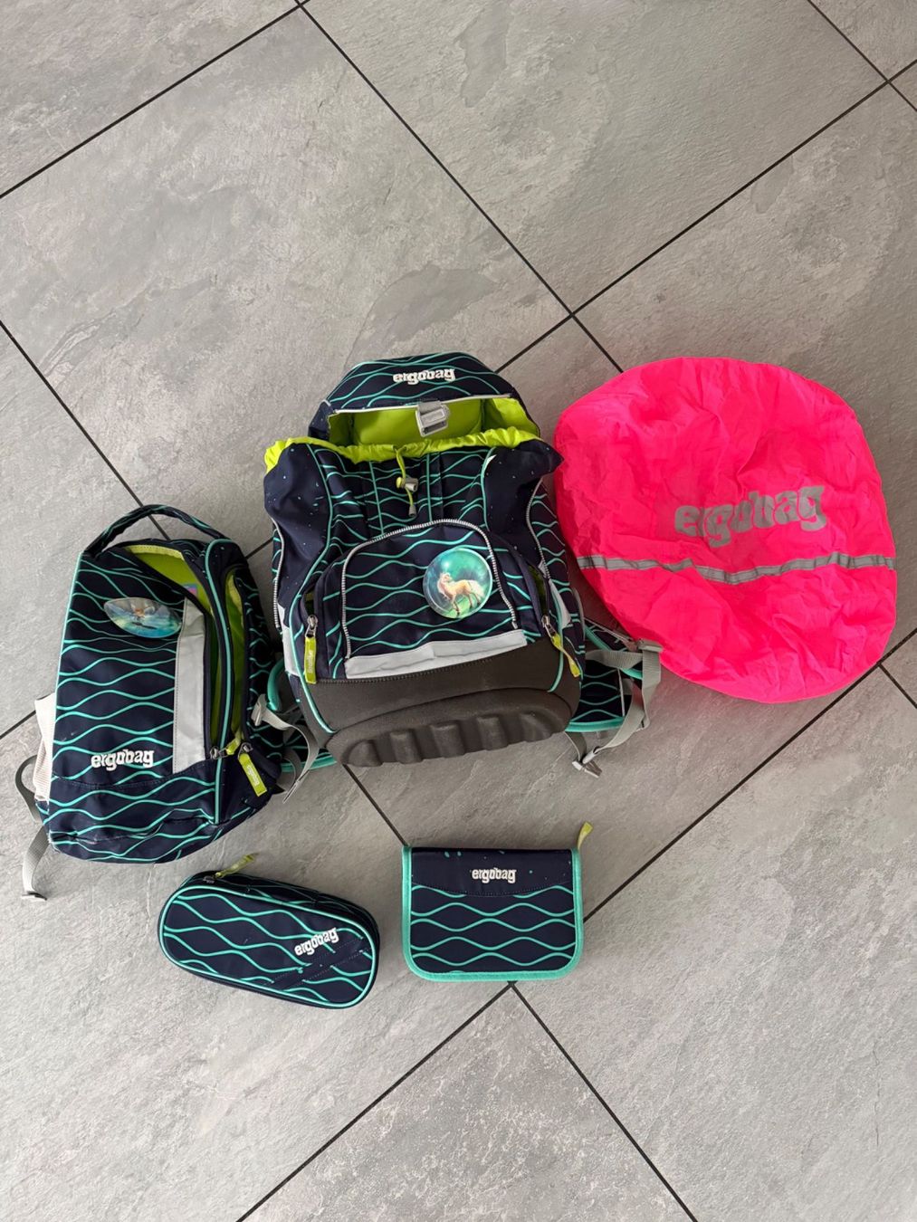 Sacs & sacs à dos: Ergobag Schulsack Set – D'occasion à Matzendorf par morodance