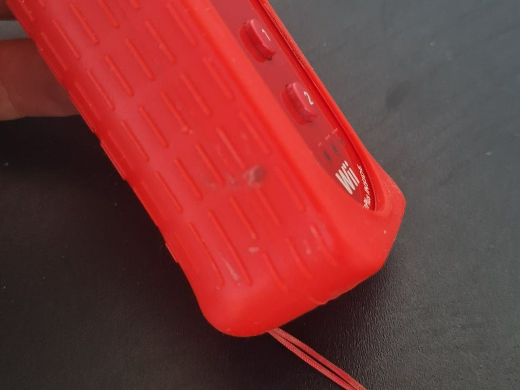 Nintendo Controller: Nintendo Wii / Controller / Fernbedienung mit Hülle / Rot – Usato da Safenwil venduto da Husqi2000 4