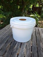 Bienen Fütterungseimer