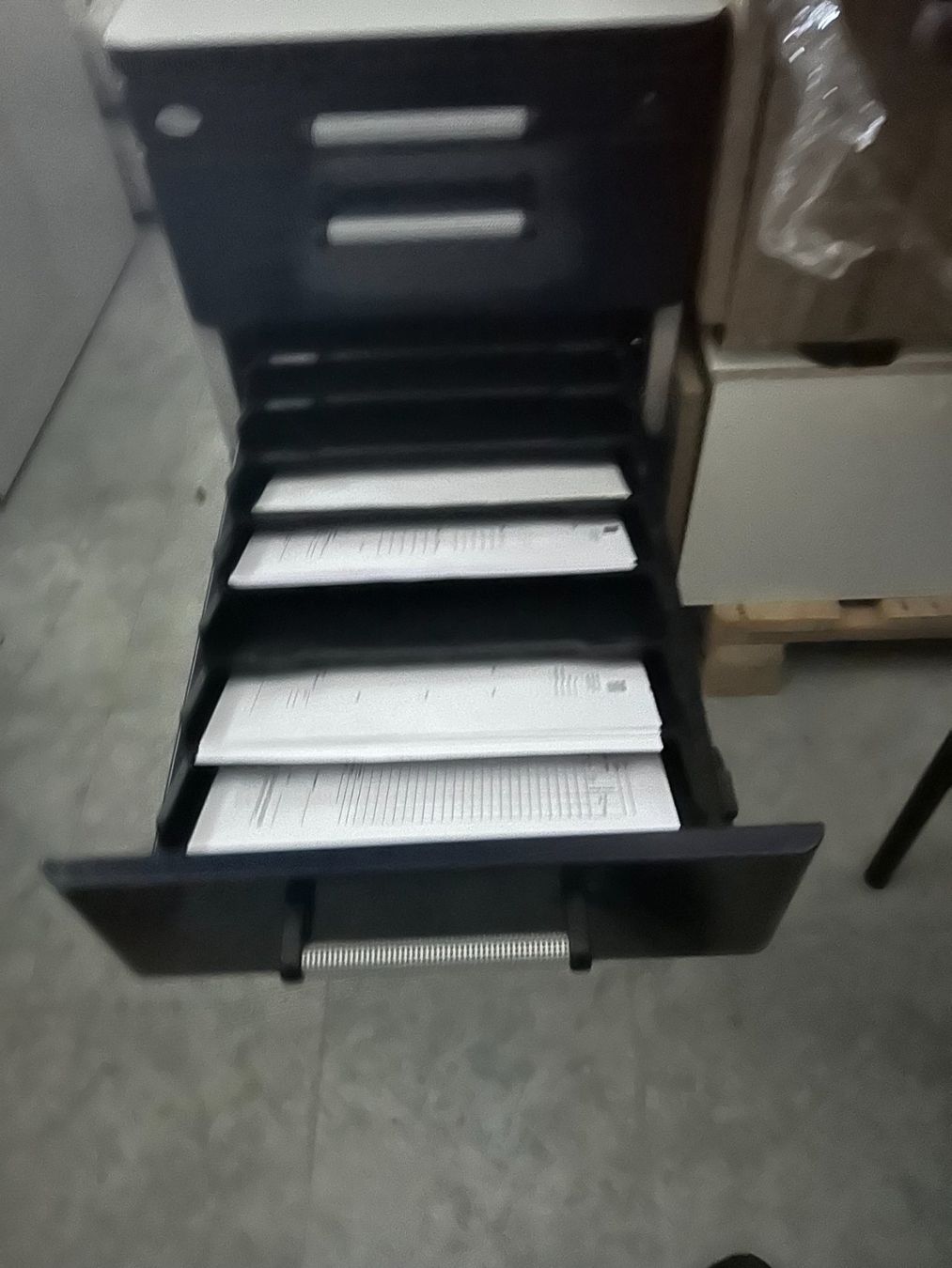 Korpus: Rollcontainer / Büroschrank mit 4 Schubladen – Neu und originalverpackt aus Emmen von ric.luzern 1