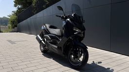 Neuwertiger YAMAHA X-MAX 300 Tech max mit erst 600 KM!