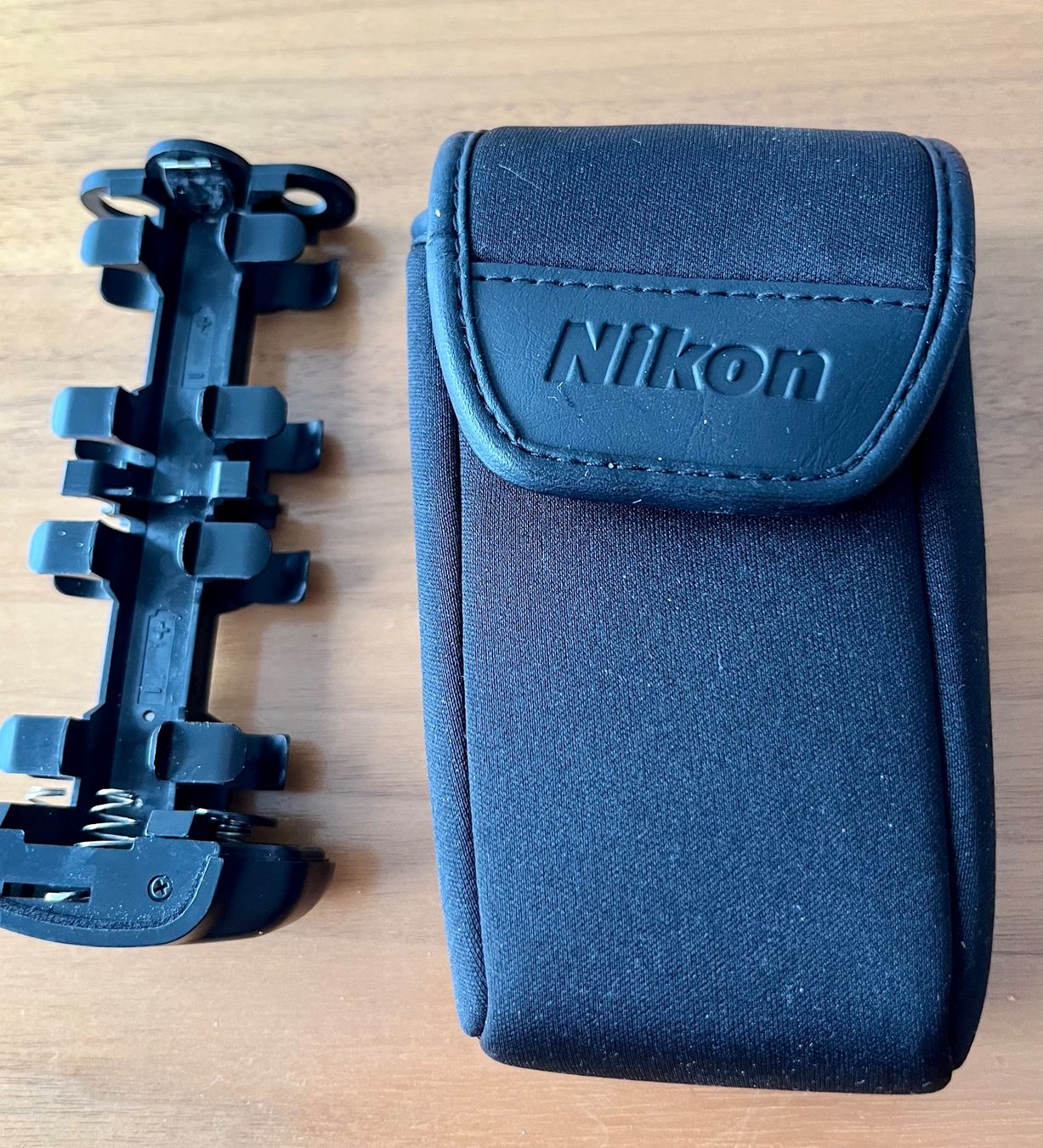Nikon Batterie: NIKON MS-15 Batteriehalter – Usato da Beckenried venduto da Vseza10
