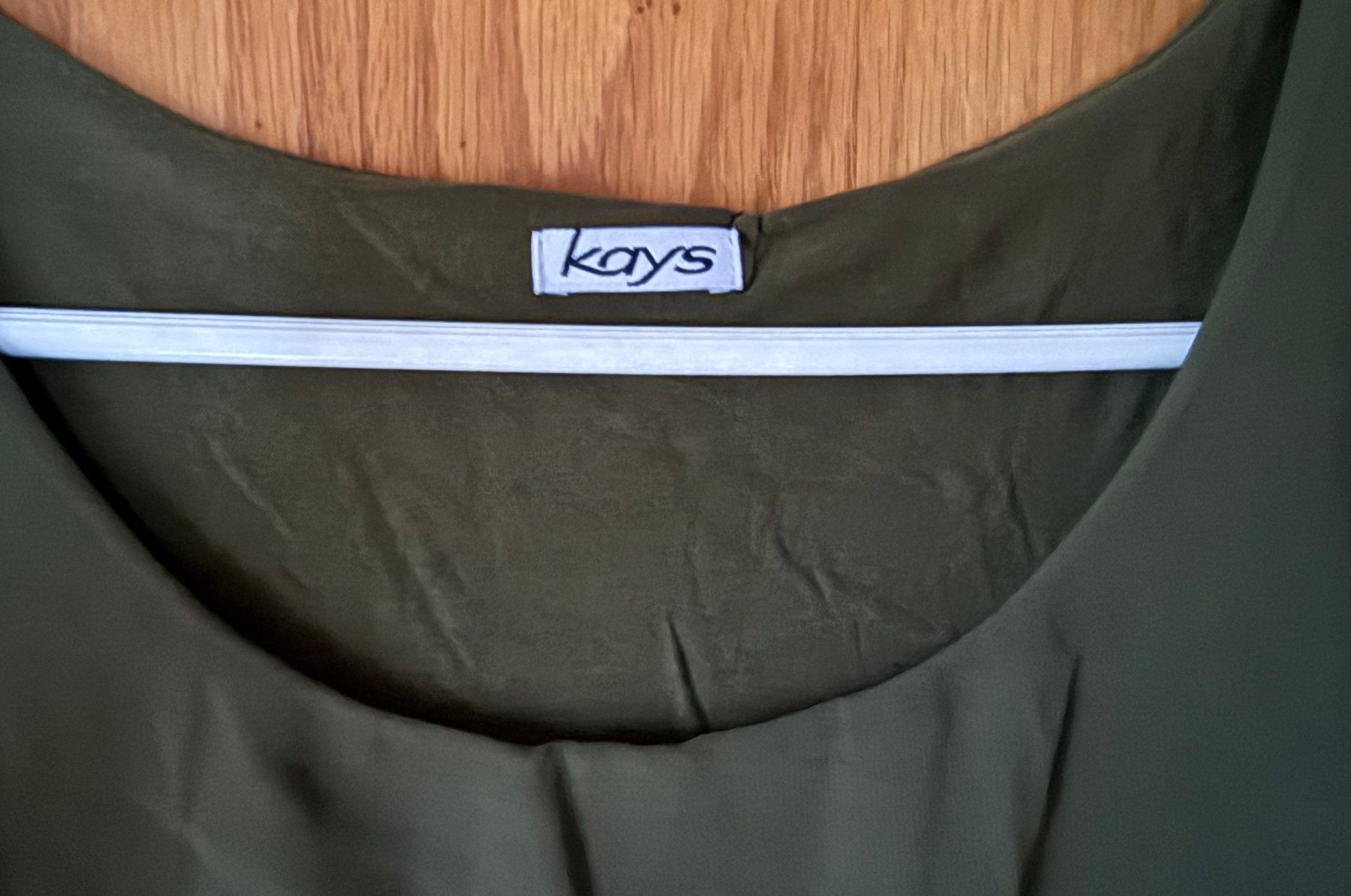 Tuniche: Tunika / Bluse oliv von kays – Usato da Zäziwil venduto da kreative-ideen 4