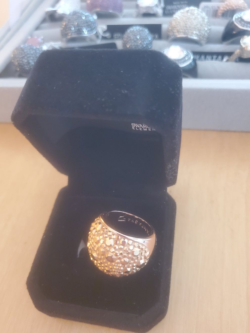 Swarovski Anelli: Swarowski Ring Phantasya Grösse 56 neu – Nuovo (secondo la descrizione) da Balsthal venduto da redcarpet 5