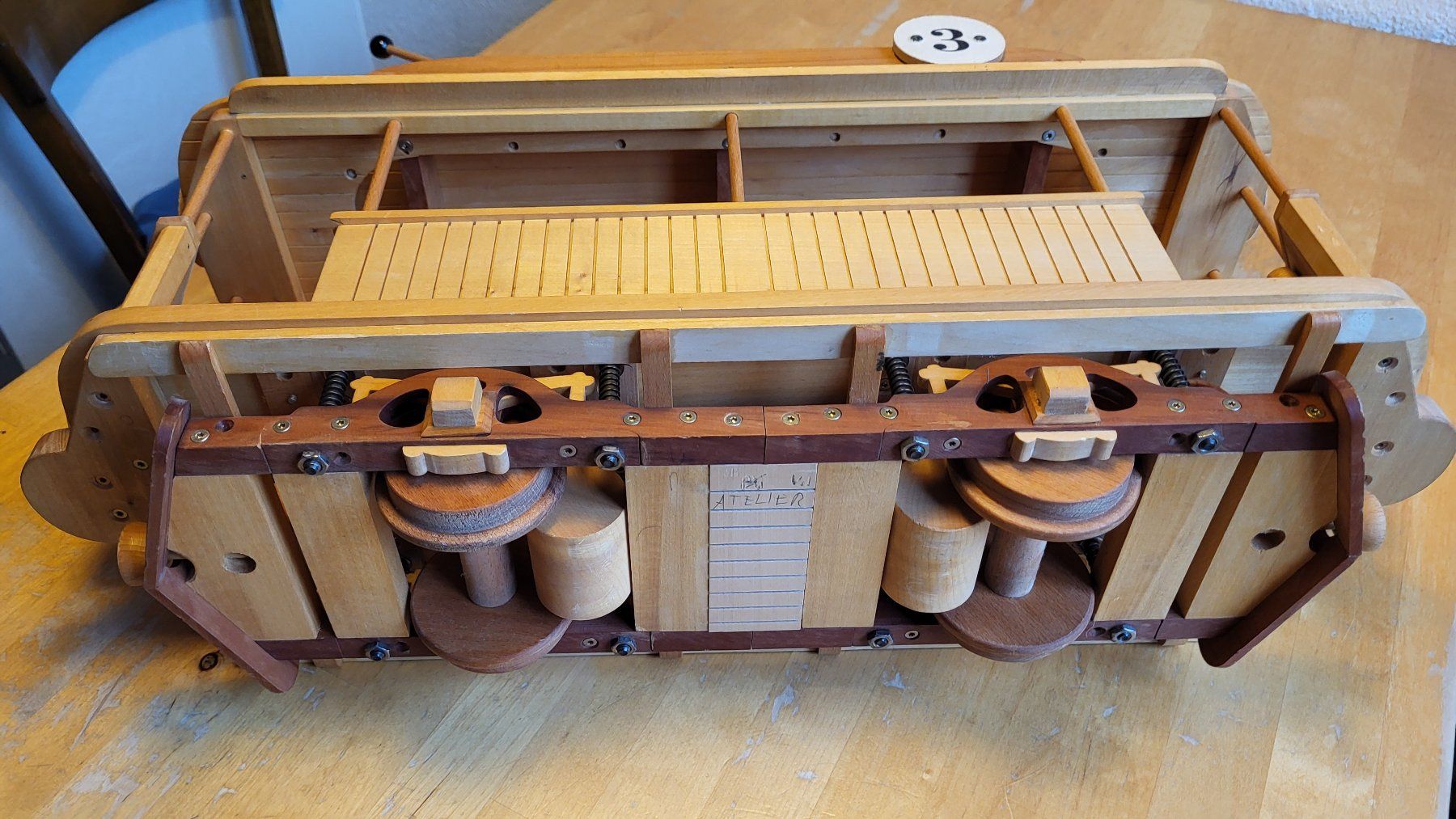 Articoli in legno: Holztram Bern – Usato da bern venduto da Ryukon 4