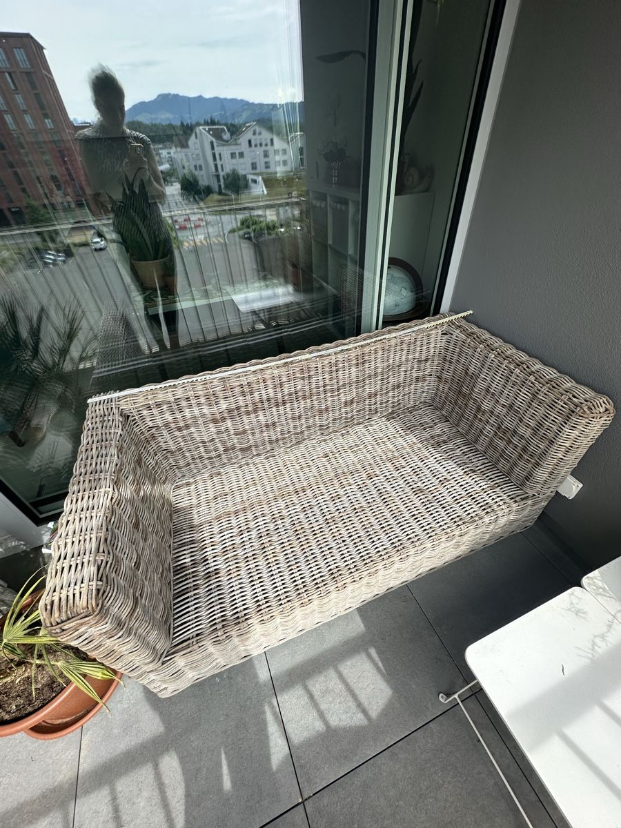 Divani: Rattan Sofa 2-Sitzer, Wetterfest – Usato da Rotkreuz venduto da sti_cdf8 4