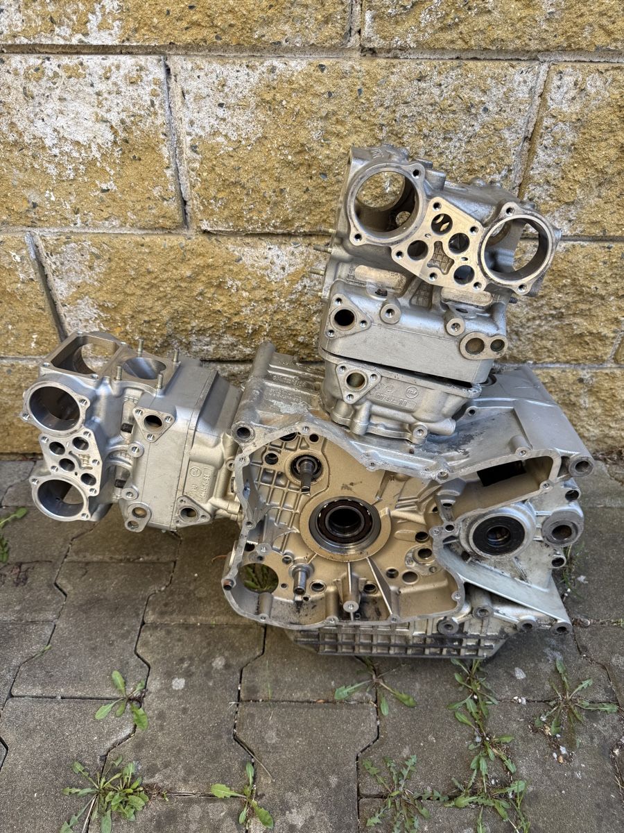 Ducati Motori: Moteur nu Ducati 748 idem 916 996 – Difettoso da Cossonay-Ville venduto da Jeromek