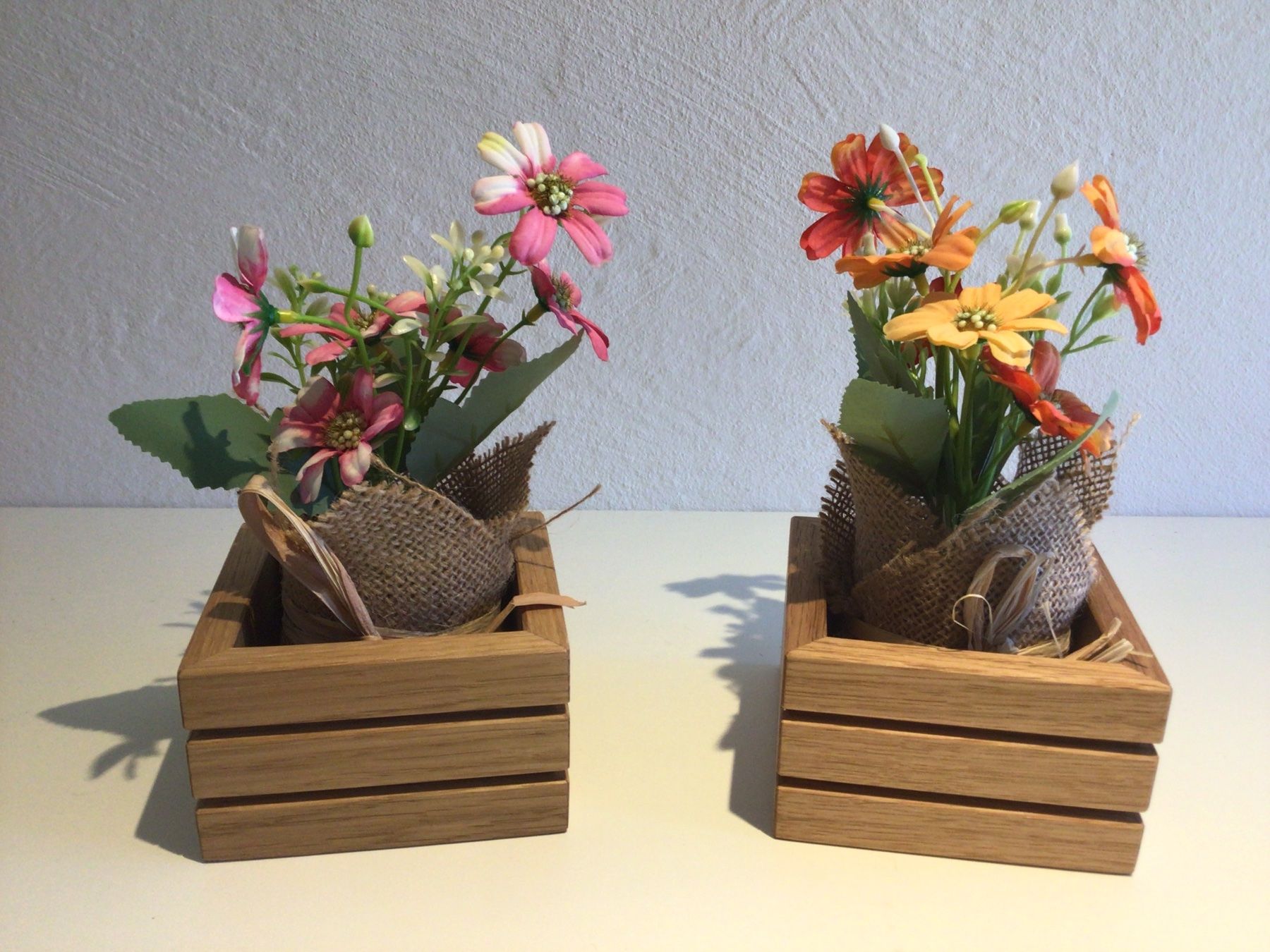 Pots de fleurs: Blumenkiste Eiche mit Blumen – Neuf (Voir description) à Benken SG par Hagli76