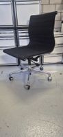 Vitra EA 117 in Hopsak Nero