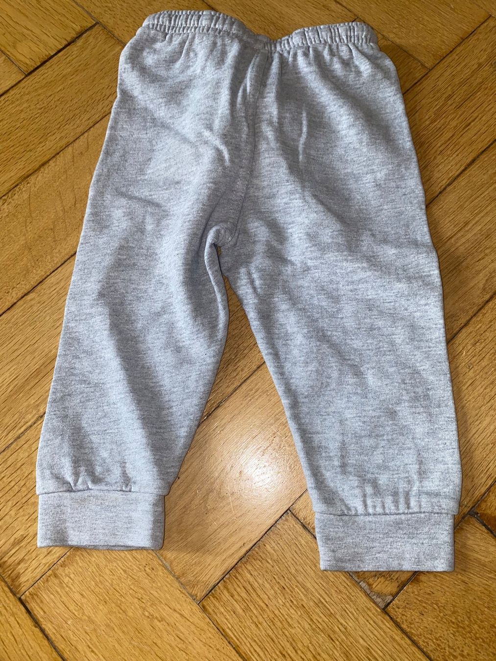 Giacche & Cappotti: Bequemer Trainer Gr. 74 Hose und Jäckli – Usato da Bern venduto da Elisa64 4