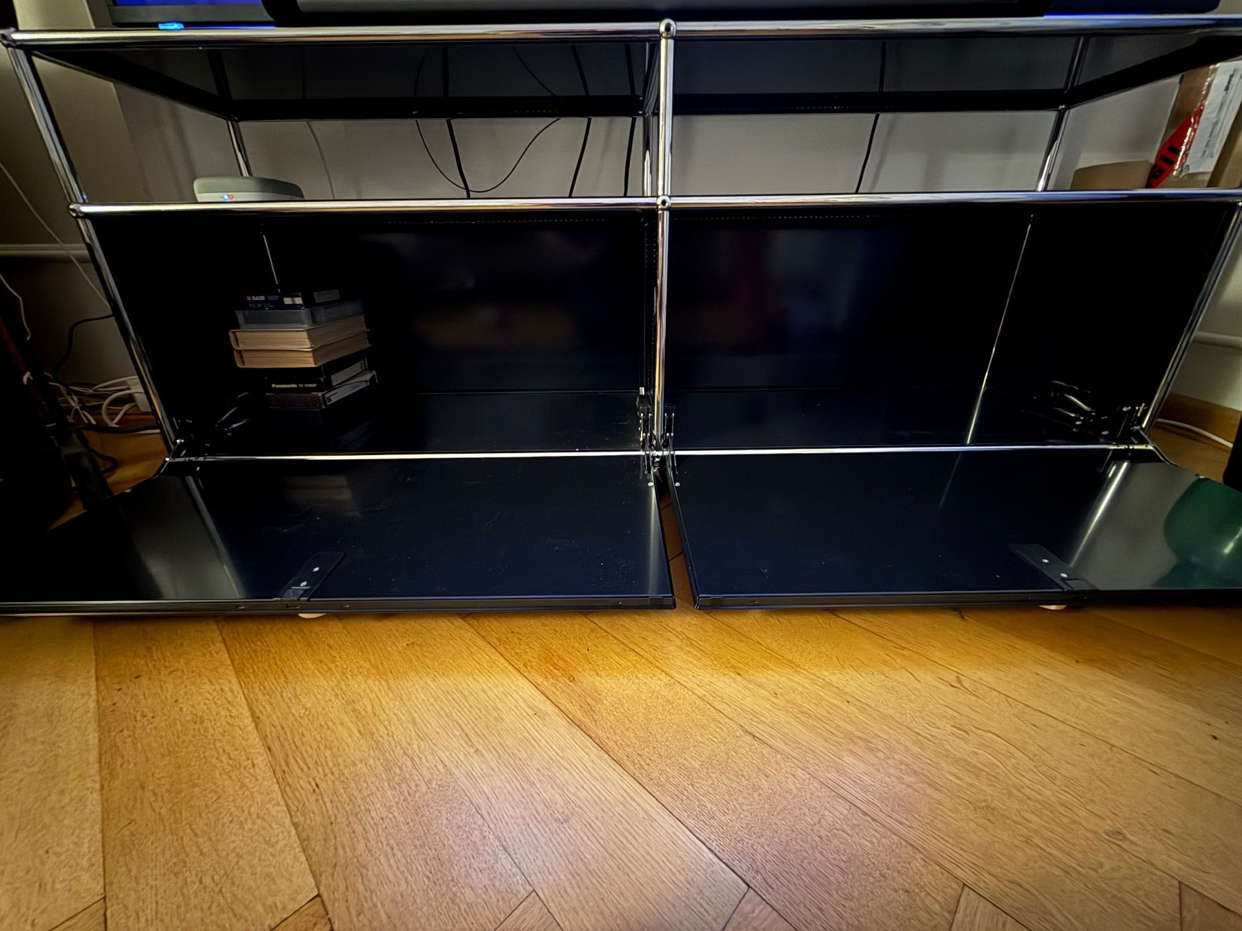 USM Meubles TV: USM Haller Sideboard – D'occasion à Basel par mic_dch6 3