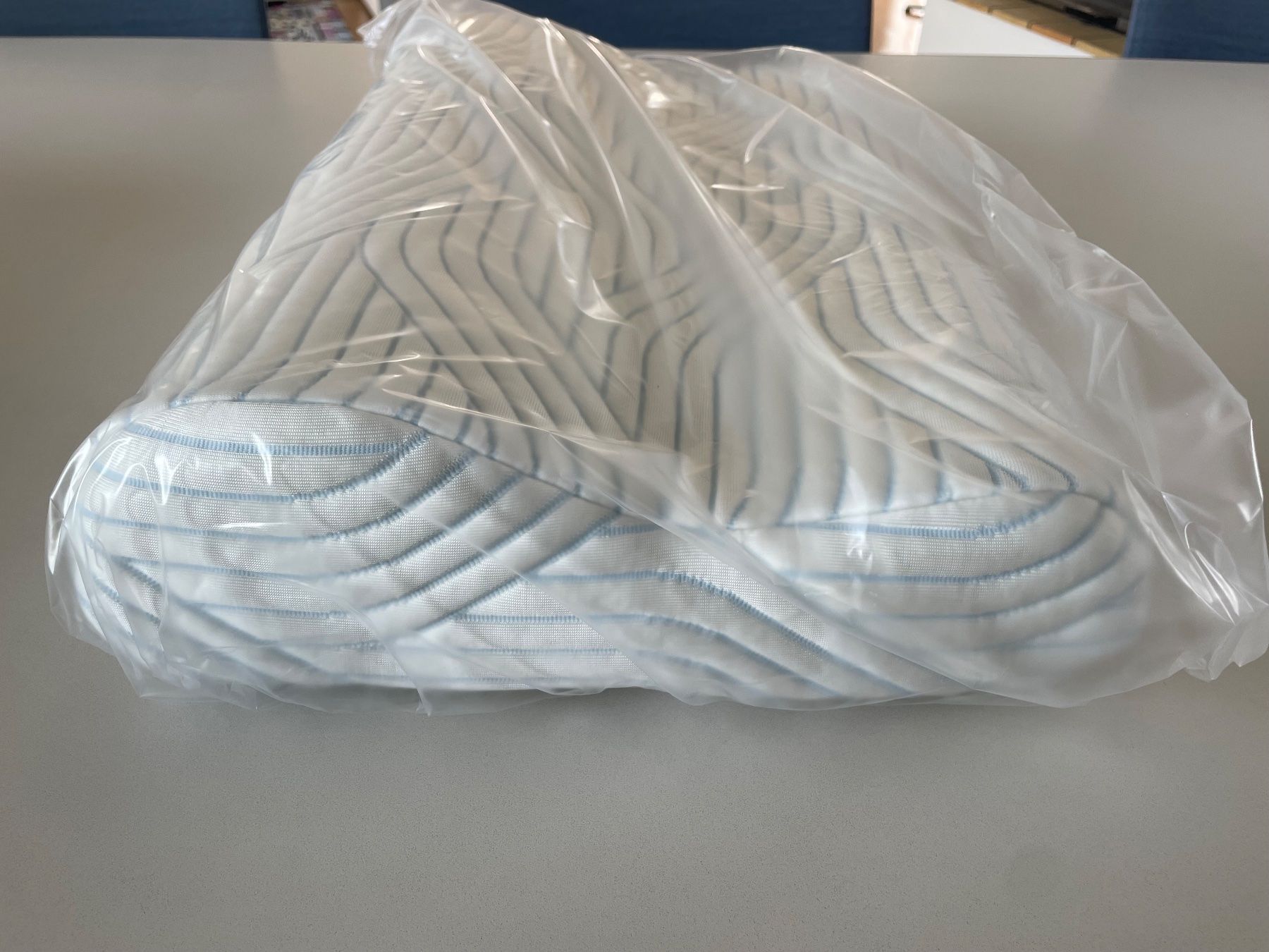Tempur Cuscini: TEMPUR Shape SmartCool Schlafkissen M – Nuovo e nell'imballaggio originale da St. Gallen venduto da rap_wm5l 4