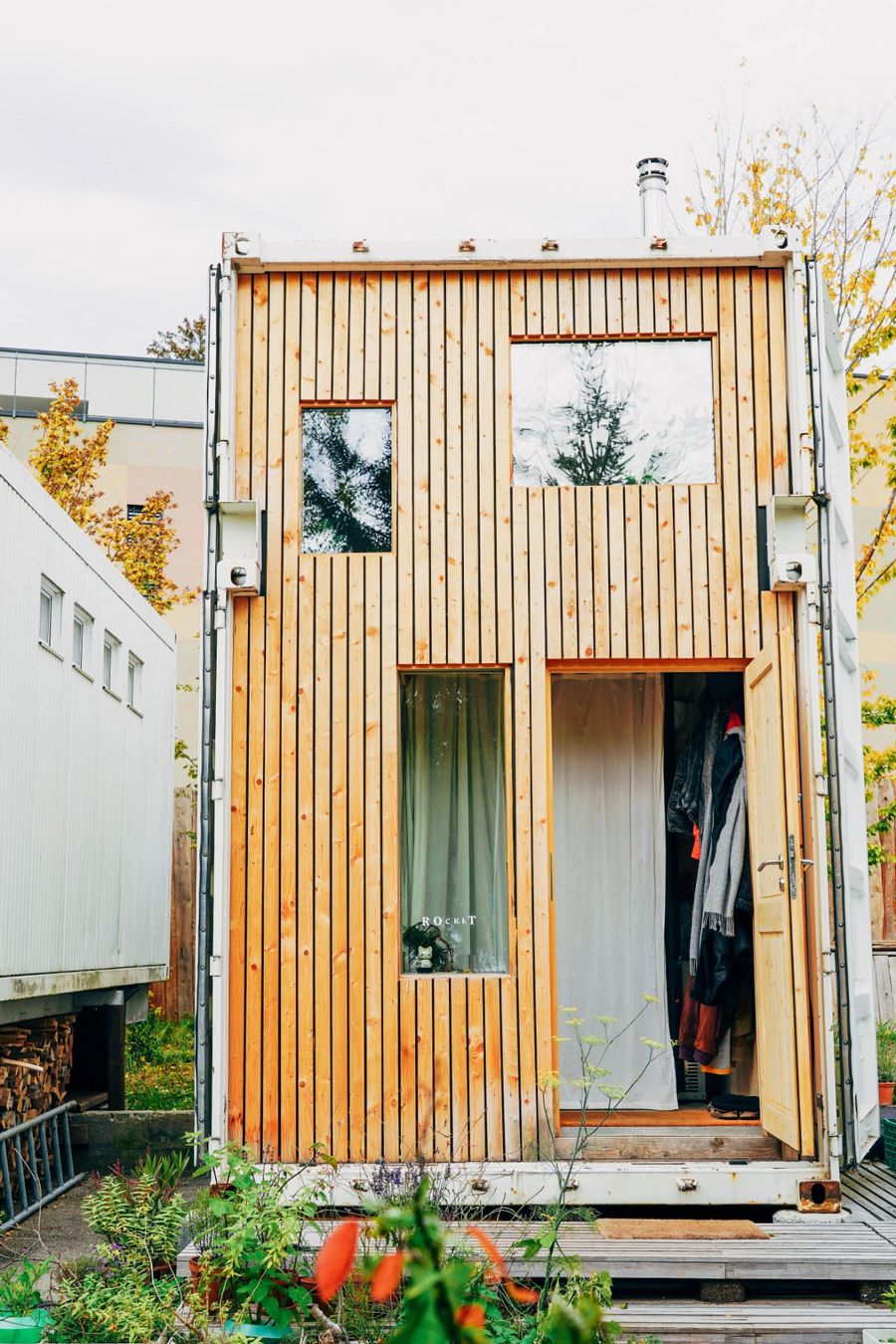 Mobilhome: Tinyhouse aus zweistöckigem Schiffscontainer – Usato da Rebstein venduto da Lucky_Shibby 1
