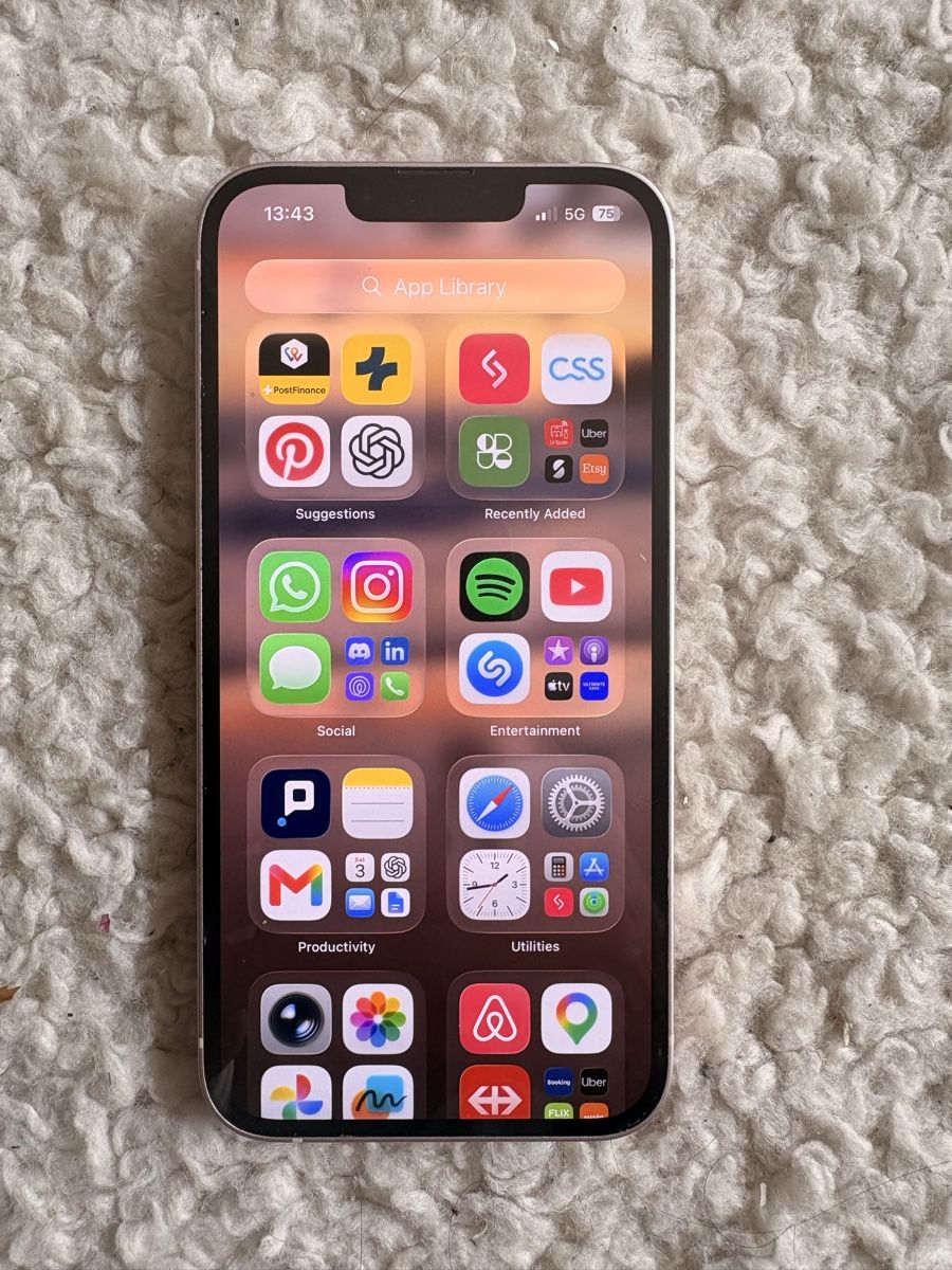 Apple Handys / Smartphones: Apple iPhone 13 128 GB mit Schutzhülle – Gebraucht aus Zermatt von 0789247192 6
