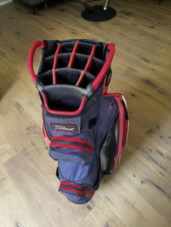 Title: Titleist StaDry Golftrolleybag