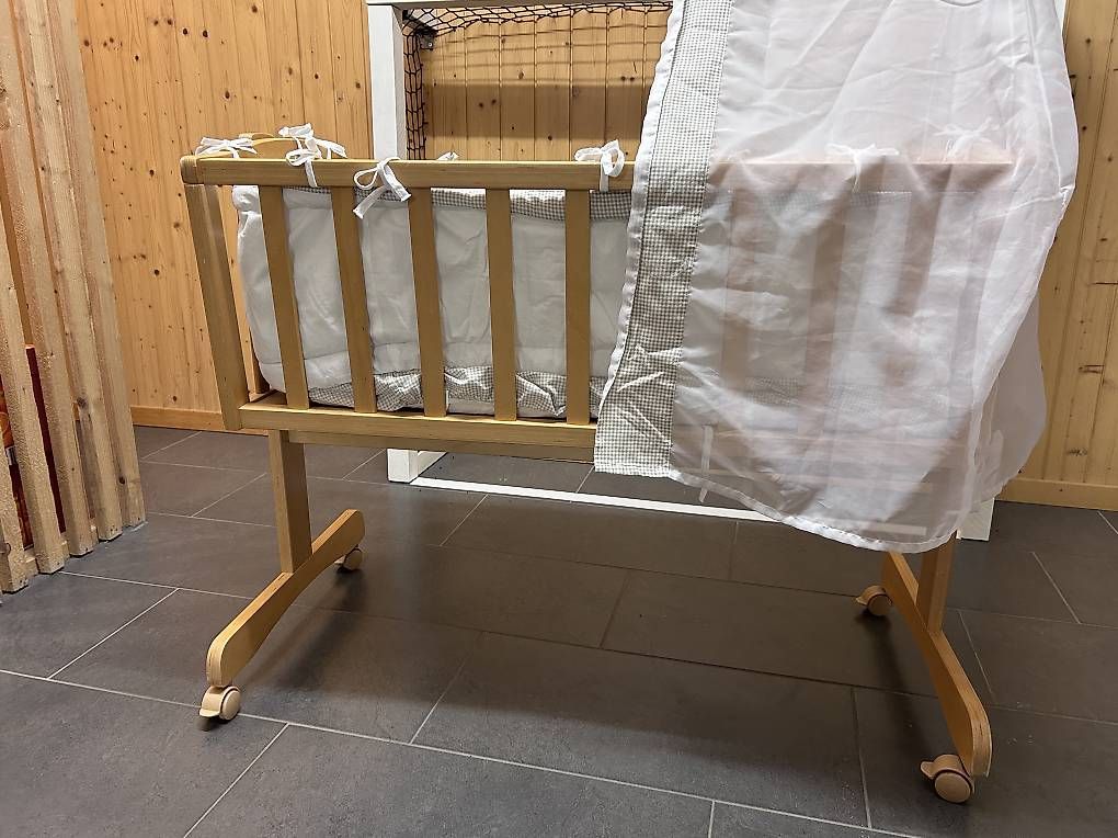 Culle: Stubenwagen Baby – Usato da Tafers venduto da genilloud8 3