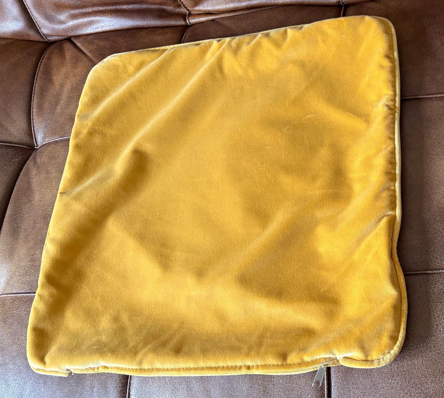 Kissen: 1 velvet sofa pillowcase – Neu (gemäss Beschreibung) aus Adliswil von fashionholic