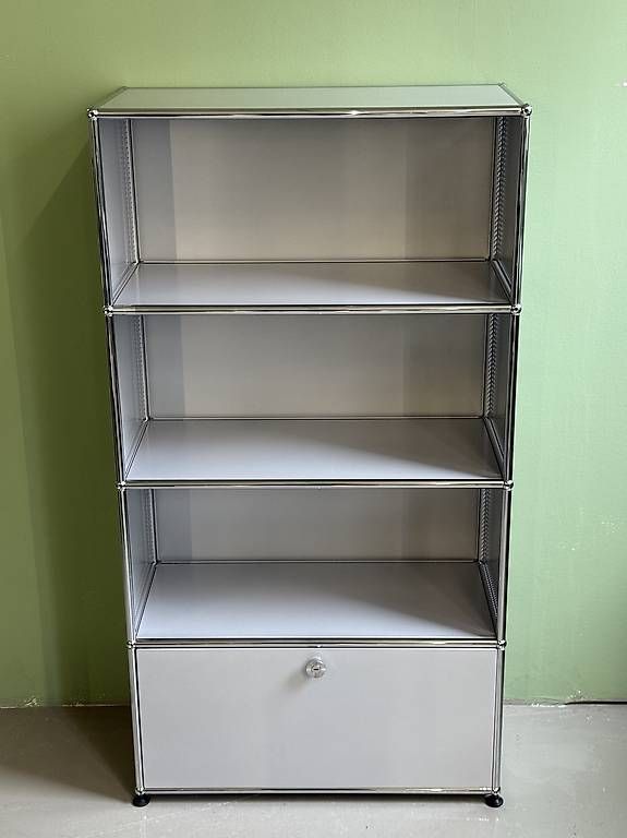 Regale: USM Haller Highboard  silber – Gebraucht aus Glattbrugg von q-aderdesign