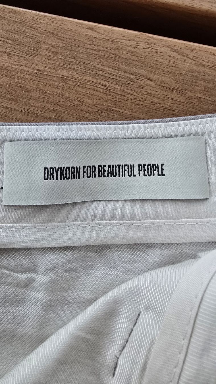 Drykorn Pantaloni: Drykorn Cargohose grau 31 – Nuovo e nell'imballaggio originale da Untereggen venduto da cla_kb2w 4