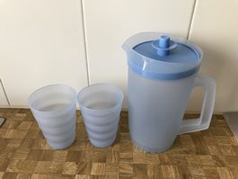 Tupperware     Krug mit 2 Bechern