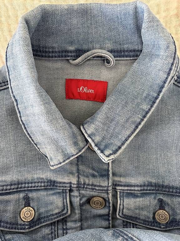 S.Oliver Vestes & Manteaux: Kinder Jeansjacke Gr 116 S.Oliver – D'occasion à Kesswil par canvas12 3