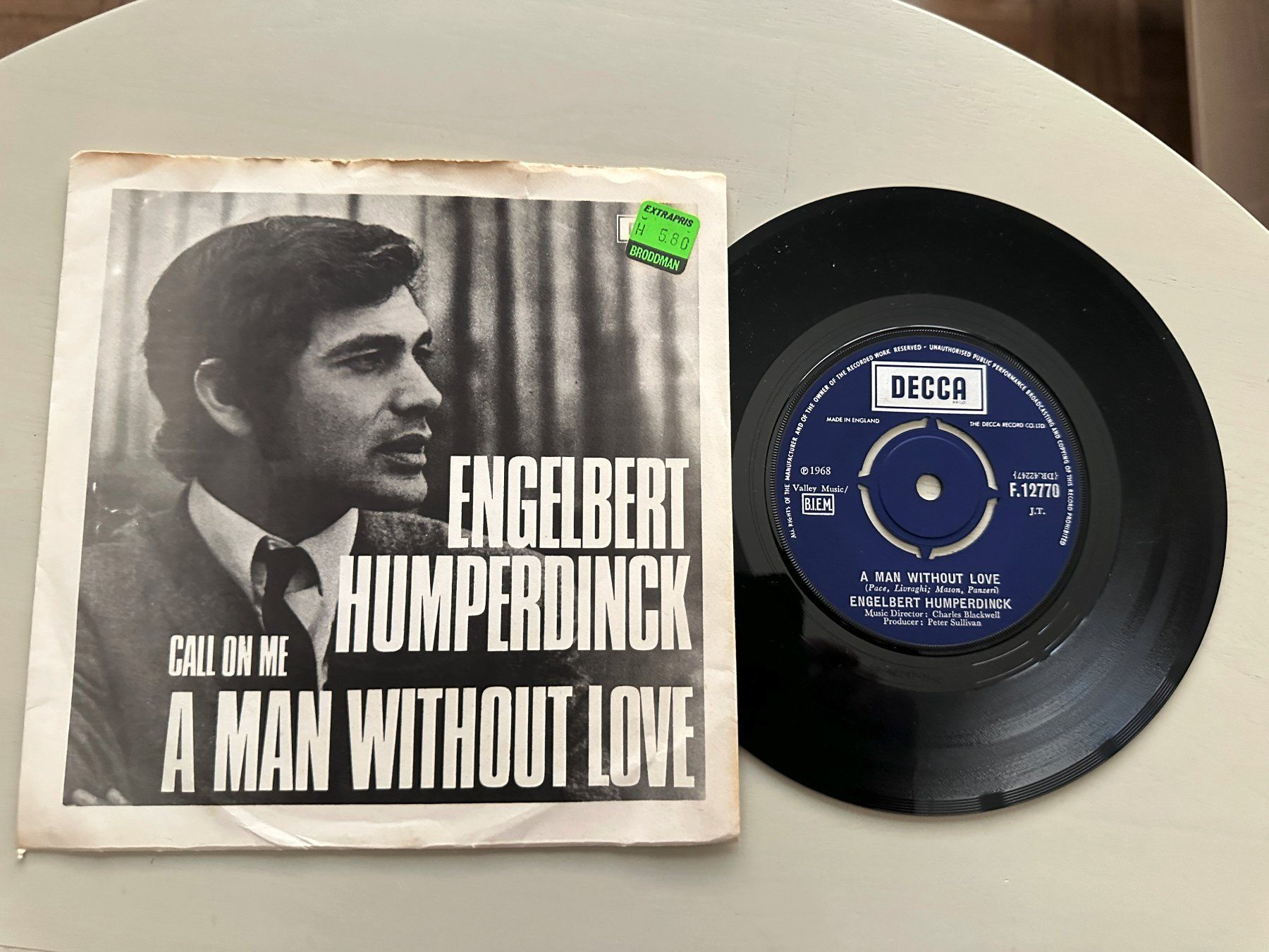 Vinyles: ENGELBERT HUMPERDINCK tolle Single A man without NL diff – D'occasion à Basel par Partridge