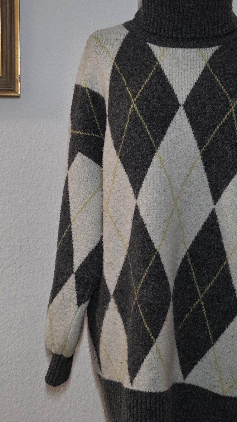 H&M Maglioni & Felpe: Warmer Rollkragenpullover im Rautenmuster, Gr. M – Usato da Kreuzlingen venduto da MeinKleinesAtelier 1