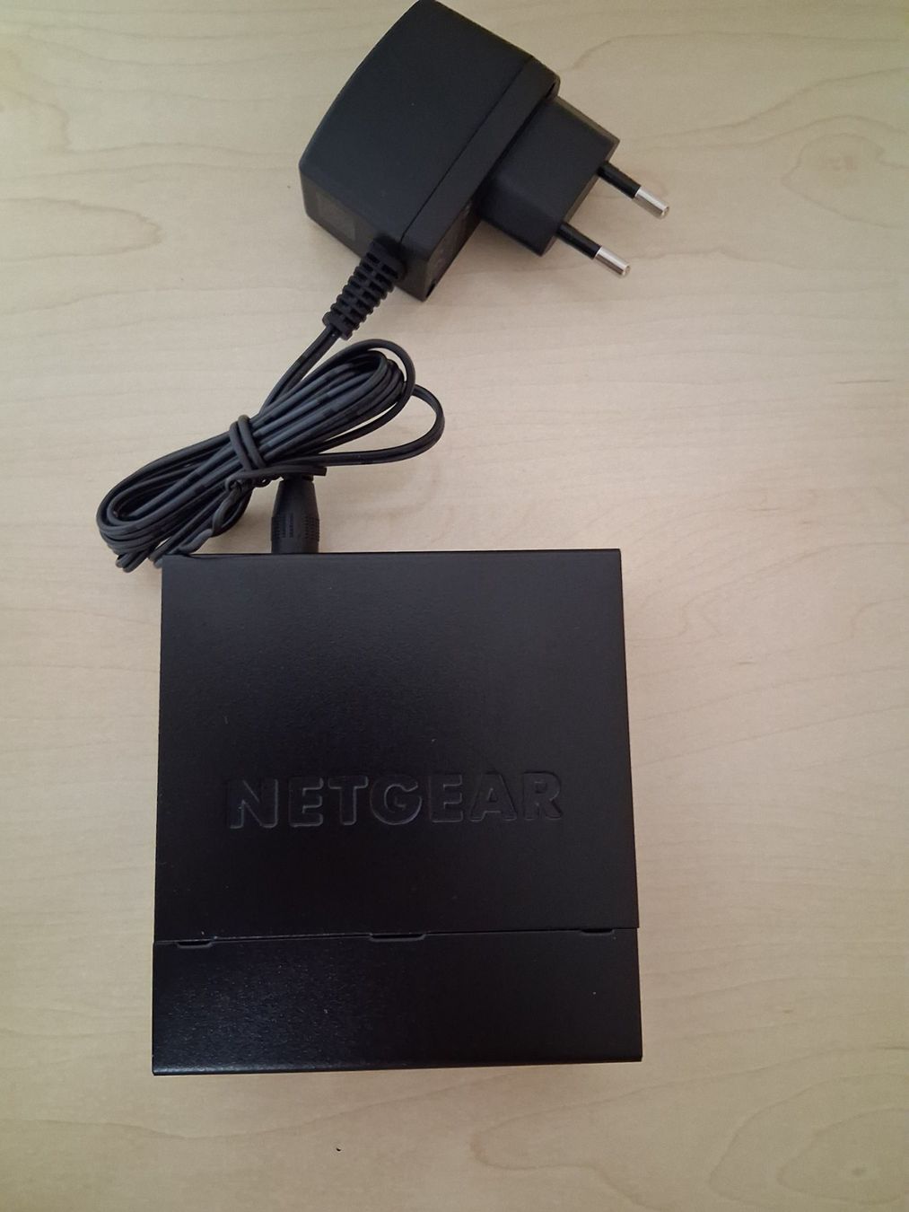 Netgear Modem & Router: NETGEAR 5-Port Gigabit Ethernet – Usato da Bonaduz venduto da Motz