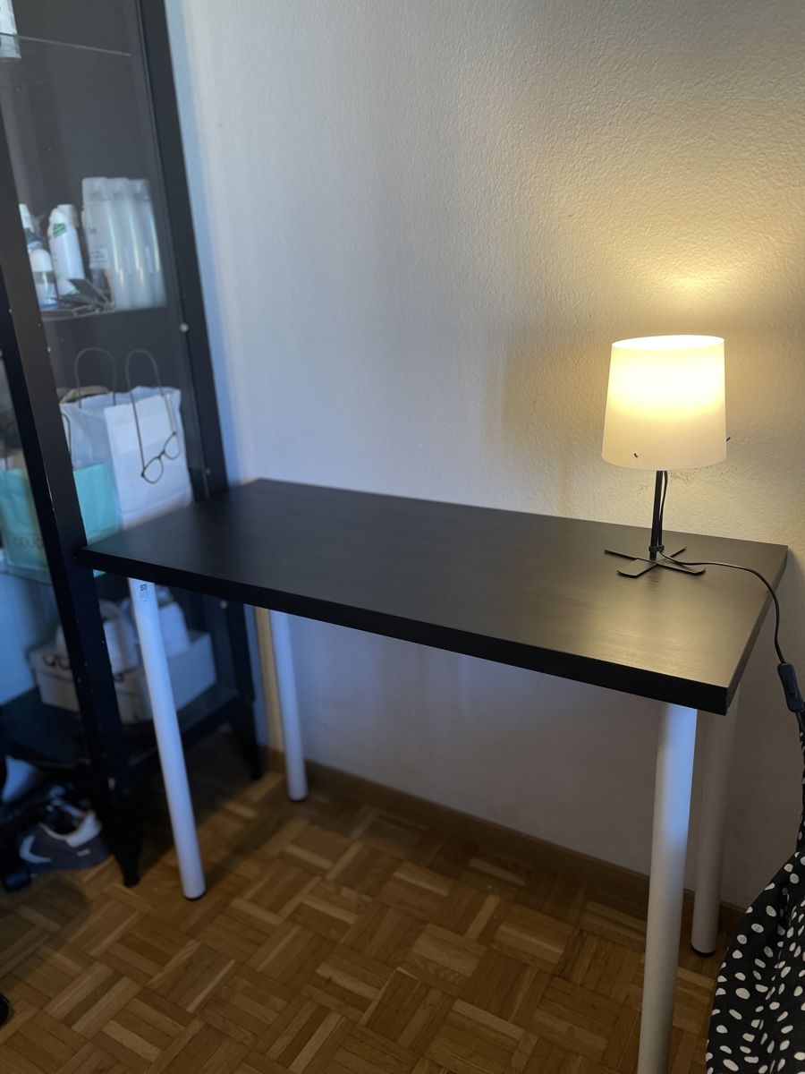 Tische: Moderner schwarzer Tisch – Neu (gemäss Beschreibung) aus Zürich von aym_ls25