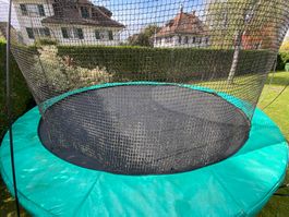 GRATIS!! Trampolin 4.20 m - perfekt für hüpfenden Kinderfun!