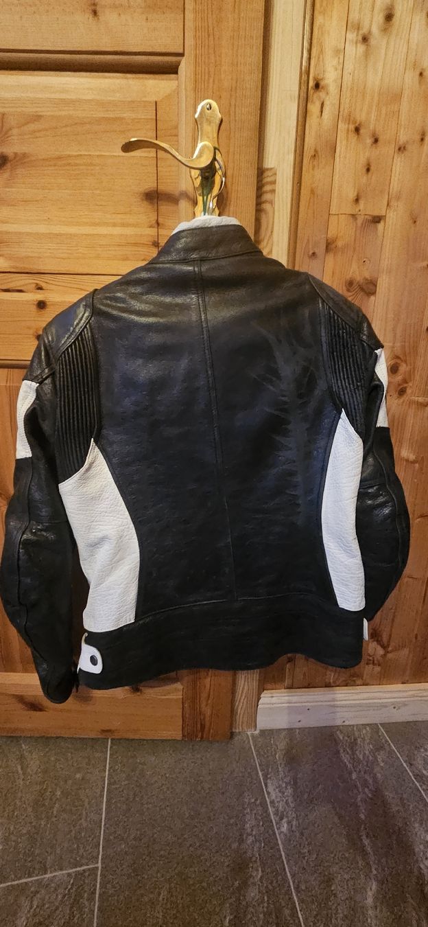 Giacche: Motorrad Lederjacke  – Usato da Meiringen venduto da Mimomagalhaes 1