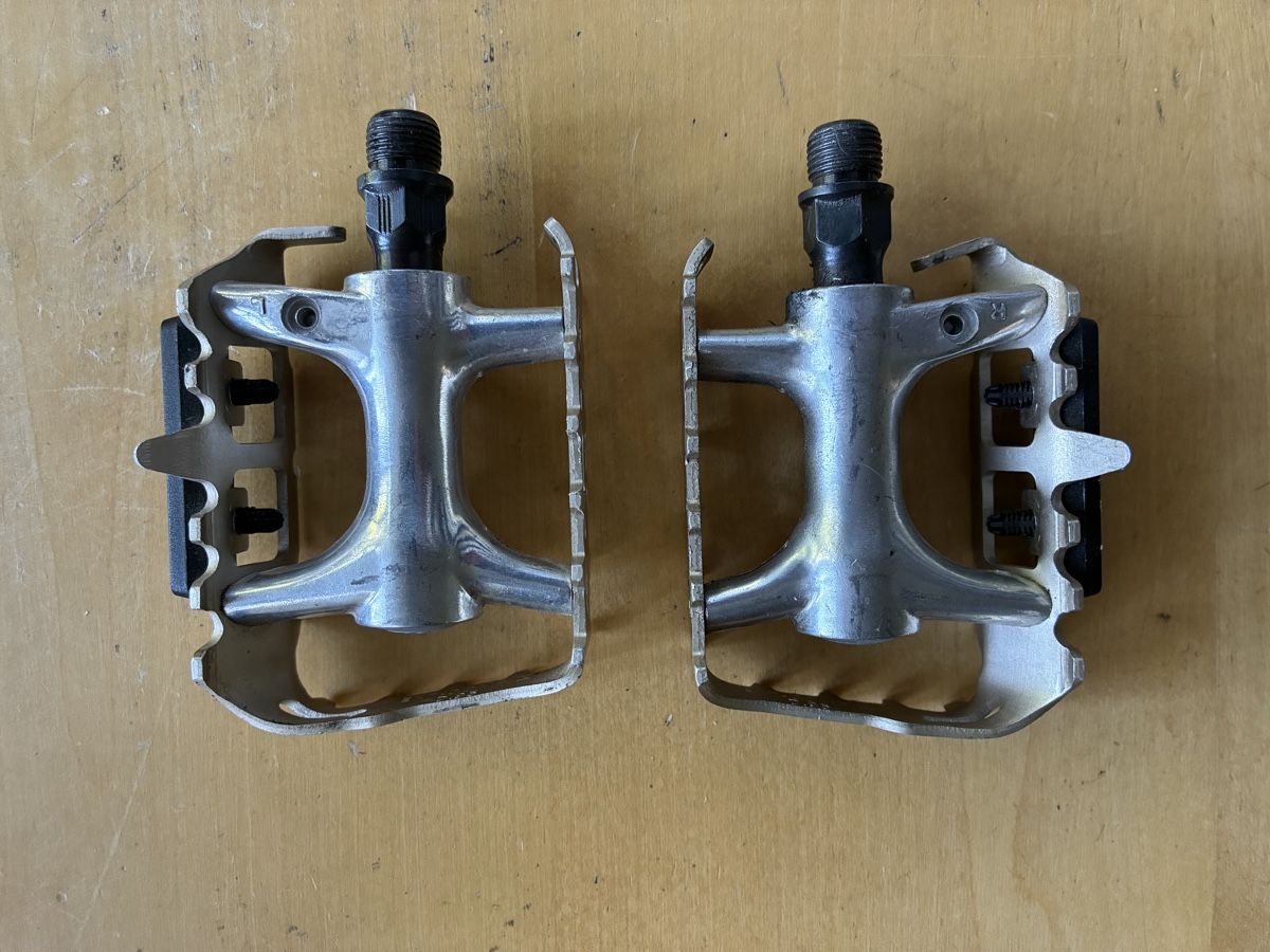 Pezzi di ricambio: Velopedale – Usato da Riehen venduto da J.-M.