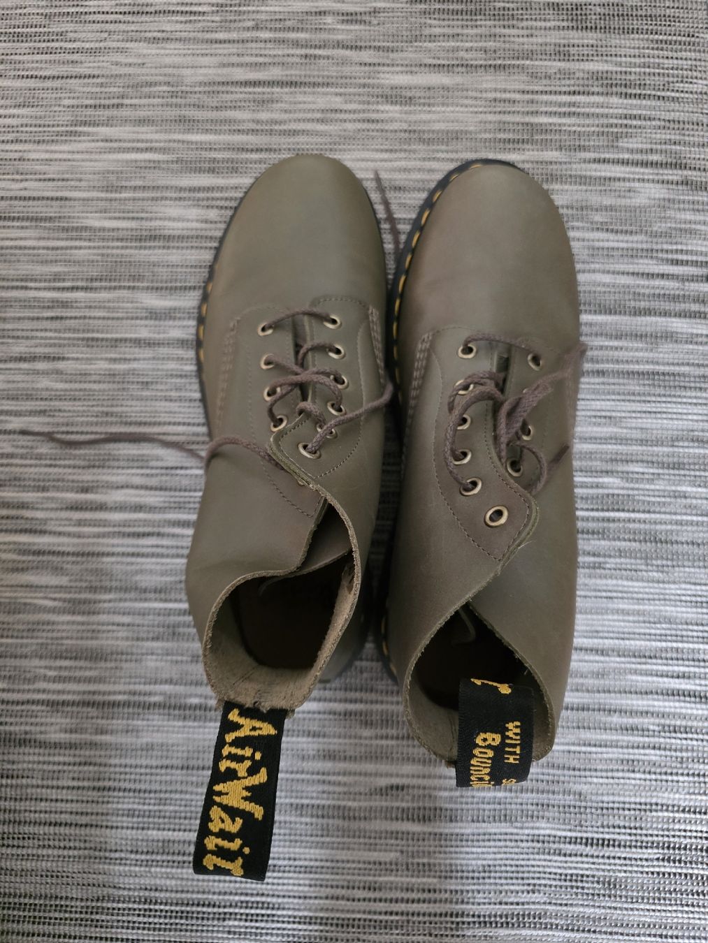 Dr. Martens Herrenschuhe: Dr. Martens 1460 Smooth Olive Gr. 45 – Gebraucht aus Luzern von Volomatico92