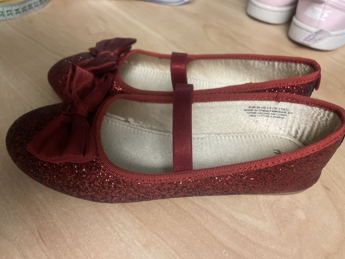 H&M Scarpe per ragazze: Glitzer Ballerinas Gr.34H&M - rot - Neu – Nuovo (secondo la descrizione) da Obergerlafingen venduto da cabo4
