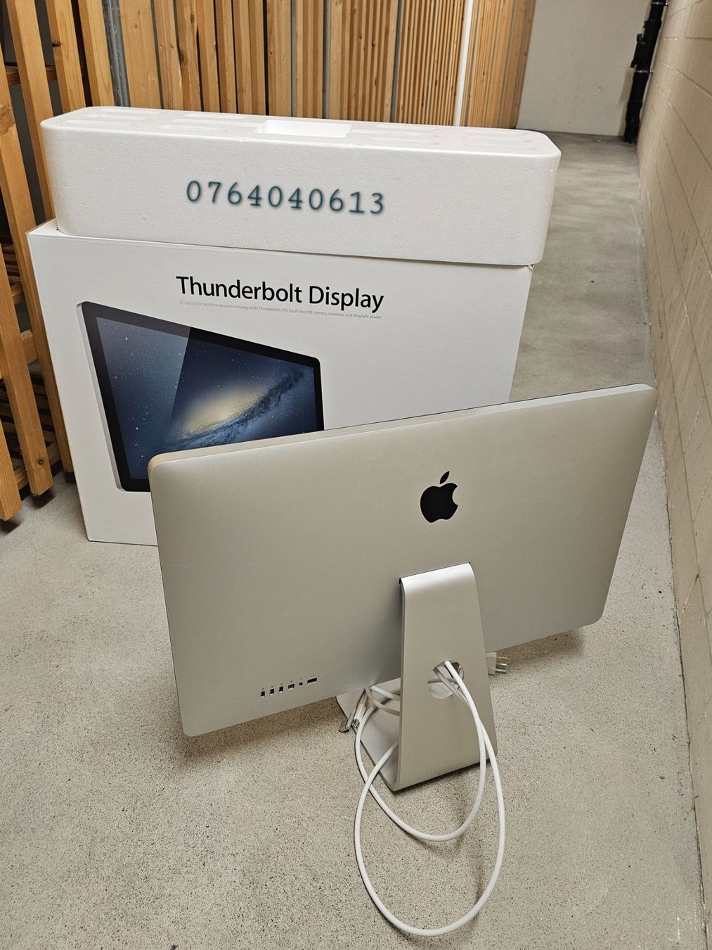 Apple Monitore: Apple Thunderbolt Display 27" mit USB-C Apple Adapter – Neu (gemäss Beschreibung) aus Wettingen von bestrox 6