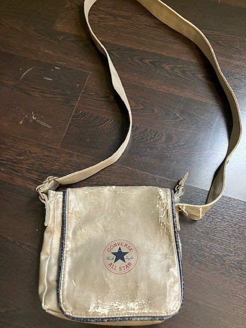 Converse Borse: schultertasche converse metallic – Usato da Schwarzenberg LU venduto da kindler007