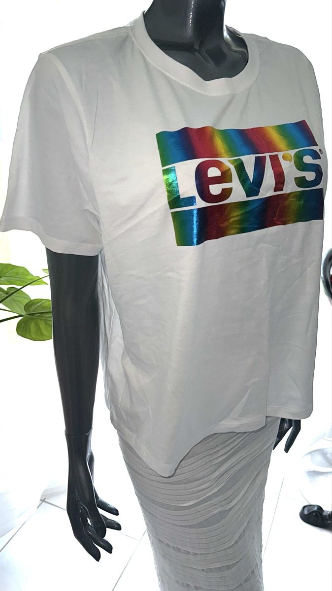Levi's T-shirt: LEVI’S SHIRT GR. L NEU – Nuovo e nell'imballaggio originale da Unteraegeri venduto da MH203 3