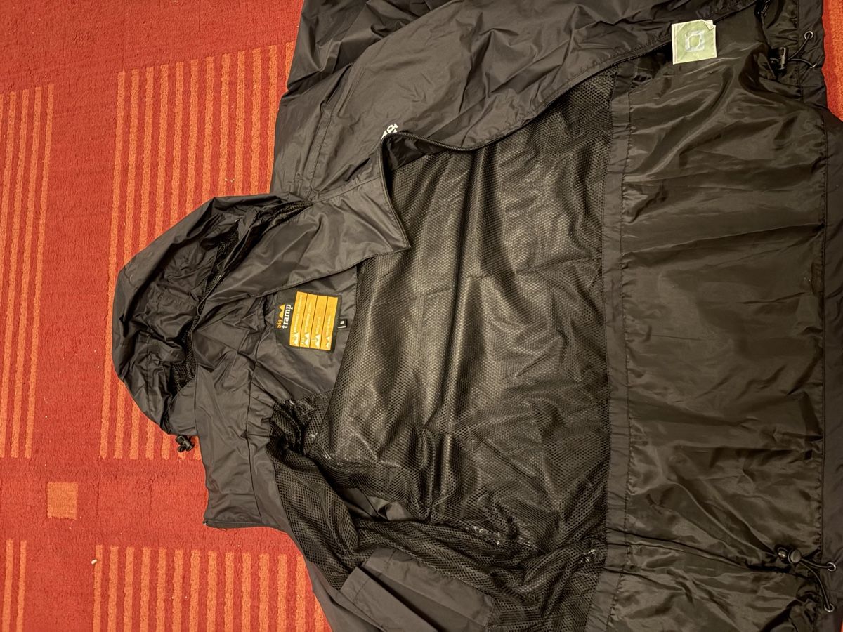 Vestes: Regenjacke – D'occasion à Remetschwil par Blume124