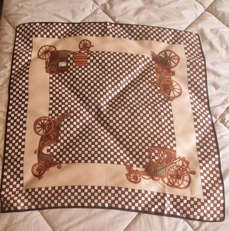 Foulard carré fenme